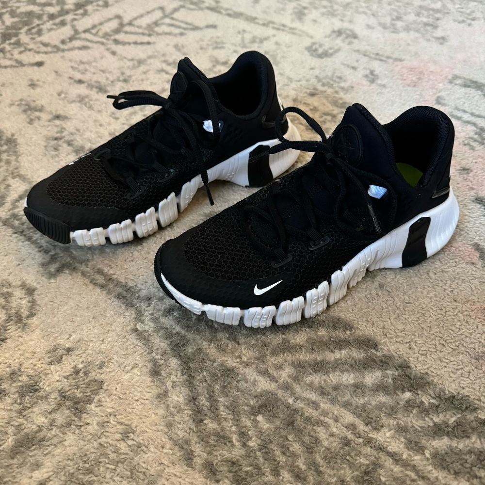 Nike Free Metcon 4 women's training shoes